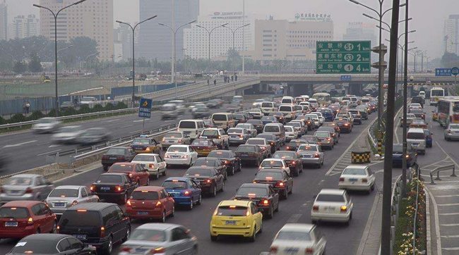 2017年，我國汽車銷量達(dá)2887.9萬輛