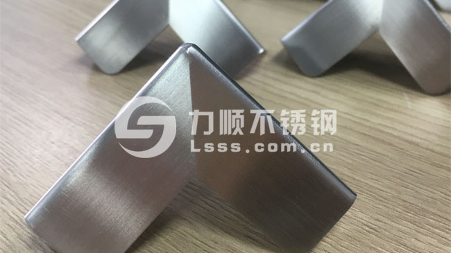 力順不銹鋼拉絲板試樣成功，獲得客戶認(rèn)可